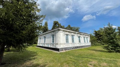 Останній збережений дерев'яний будинок, спроєктований Городецьким, знаходиться на Черкащині