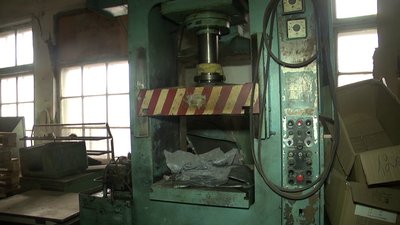 Порожні цехи та кабінети: як виживає Херсонське підприємство УТОС