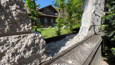 Купа сміття та міни: що лишили по собі окупанти у Черкаських Тишках під Харковом