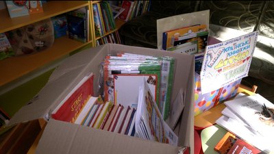 Як у Рівному збирають українські книжки для дітей на деокупованих територіях Харківщини