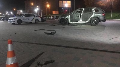 Стало відомо, кому належить авто, яке підірвали у Франківську