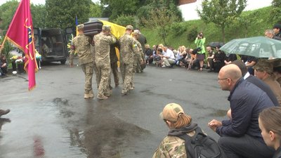 У Хмельницькому попрощались з Дмитром Безруким, який загинув на Луганщині
