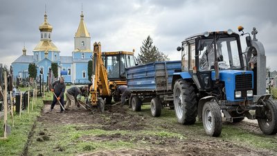 Облаштовують Алею Героїв у селі Зоря