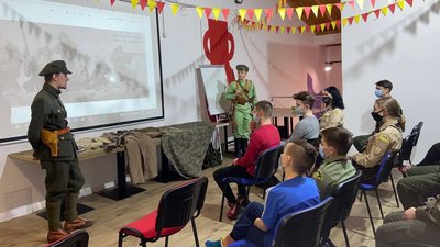 Реконструкція, лекція та фільм – житомирські пластуни вшанували пам'ять героїв бою під Крутами Реконструкція, лекція та фільм – житомирські пластуни вшанували пам'ять героїв бою під Крутами