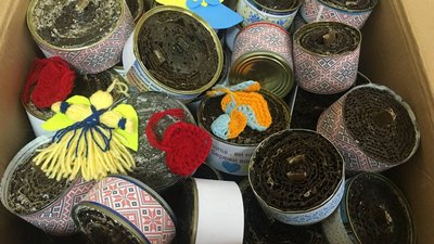 Закінчуються запаси — сумським волонтерам потрібен парафін для окопних свічок Закінчуються запаси — сумським волонтерам потрібен парафін для окопних свічок