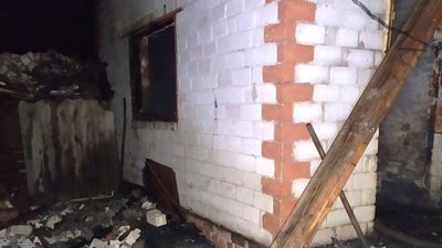 Двоє чоловіків загинули під час пожежі на Чернігівщині Двоє чоловіків загинули під час пожежі на Чернігівщині