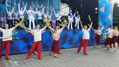 Творчий звіт "Місто, яке я люблю!" влаштували у Сумах до Дня Конституції