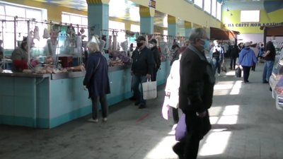Серйозних порушень немає: у Херсоні Держпродспоживслужба перевірила роботу ринків Серйозних порушень немає: у Херсоні Держпродспоживслужба перевірила роботу ринків