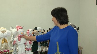 Тисяча іграшок: у Кам’янці облаштовують виставку ялинкової моди минулого століття Тисяча іграшок: у Кам’янці облаштовують виставку ялинкової моди минулого століття