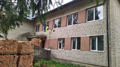 У колишній сільській раді на Львівщині облаштовують житло для переселенців