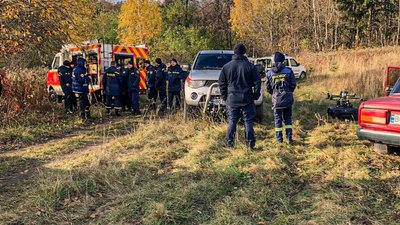 Пішов по гриби і зник: на Тернопільщині рятувальники знайшли тіло чоловіка