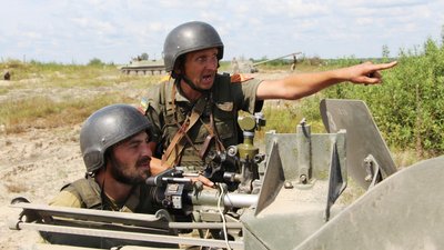 На Рівненщині пройшли військові навчання. "Знищили" колону російських танків На Рівненщині пройшли військові навчання. "Знищили" колону російських танків