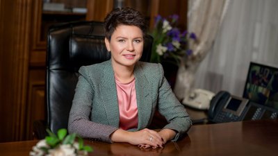Квартири, автівки, біткоїни, квиток у космос: що задекларували посадовці й депутати Дніпропетровщини Квартири, автівки, біткоїни, квиток у космос: що задекларували посадовці й депутати Дніпропетровщини