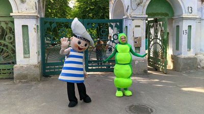 Сезон вистав просто неба розпочали у Миколаївському театрі ляльок Сезон вистав просто неба розпочали у Миколаївському театрі ляльок