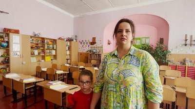 У Прилуках навчальний рік розпочали у дистанційному форматі: як у двох школах пройшло 1 вересня У Прилуках навчальний рік розпочали у дистанційному форматі: як у двох школах пройшло 1 вересня
