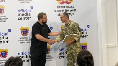 Військові отримали сертифікати на квартири Військові отримали сертифікати на квартири