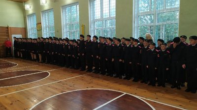 У Кропивницькому понад 100 учнів ліцею "Сокіл" склали кадетську присягу У Кропивницькому понад 100 учнів ліцею "Сокіл" склали кадетську присягу