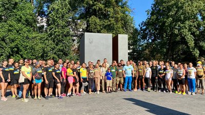 У Харкові вперше відбувся забіг "Шаную воїнів, біжу за героїв України" У Харкові вперше відбувся забіг "Шаную воїнів, біжу за героїв України"