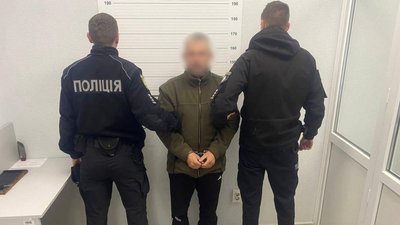 Ударив табуретом по голові: на Закарпатті затримали підозрюваного у вбивстві батька