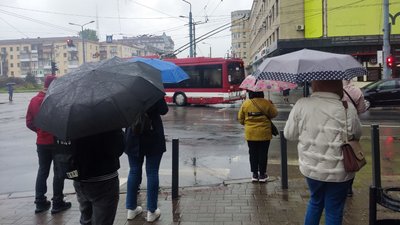 Сильний вітер і зливи. На Івано-Франківщині оголосили штормове попередження