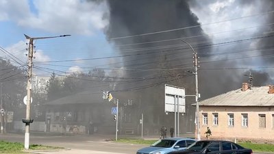 наслідки дронової атаки РФ по районному відділу поліції у Прилуках на Чернігівщині