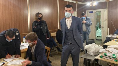 Довибори у Раду на Франківщині: боротьба за голоси Довибори у Раду на Франківщині: боротьба за голоси