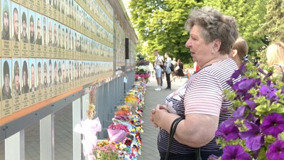 У Луцьку вшанували пам'ять, загиблих десять років тому під Волновахою, військовослужбовців