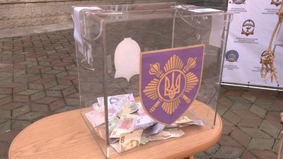 Студенти Івано-Франківського медуніверситету організували ярмарок на підтримку ЗСУ Студенти Івано-Франківського медуніверситету організували ярмарок на підтримку ЗСУ