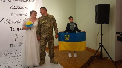У житомирському маєтку Філіпова одружилася пара військовослужбовців