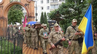 “Загинув, щоб ми жили”: у Сумах поховали воїна-героя Миколу Ковальова “Загинув, щоб ми жили”: у Сумах поховали воїна-героя Миколу Ковальова