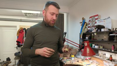 Бруківка зі срібла та гільзи з камінням: луцький ювелір розповів про популярні прикраси Бруківка зі срібла та гільзи з камінням: луцький ювелір розповів про популярні прикраси