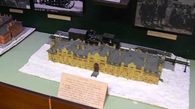 На Житомирщині в Музеї 26 артилерійської бригади відкрилася експозиція, присвячена Роману Дашкевичу На Житомирщині в Музеї 26 артилерійської бригади відкрилася експозиція, присвячена Роману Дашкевичу