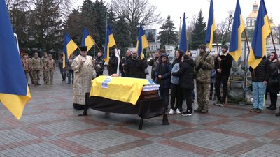 У Рівному попрощалися із бійцем Олександром Жевняком