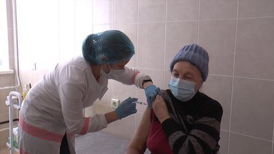 У Миколаєві медики показали, як відбувається процес щеплення проти COVID-19 У Миколаєві медики показали, як відбувається процес щеплення проти COVID-19
