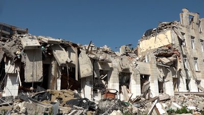 "Ми відбудуємо наш ліцей і над ним майорітиме жовто-блакитний стяг, як символ незламності" – директор Іван Денисюк "Ми відбудуємо наш ліцей і над ним майорітиме жовто-блакитний стяг, як символ незламності" – директор Іван Денисюк