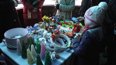 В Івано-Франківську провели ярмарок виробів, які створили особливі дітки В Івано-Франківську провели ярмарок виробів, які створили особливі дітки