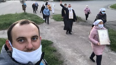 Матері з Тернопільщини взяли участь у пішій прощі до Зарваниці Матері з Тернопільщини взяли участь у пішій прощі до Зарваниці