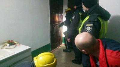 Пожежа у багатоповерхівці в новорічну ніч на Херсонщині Пожежа у багатоповерхівці в новорічну ніч на Херсонщині
