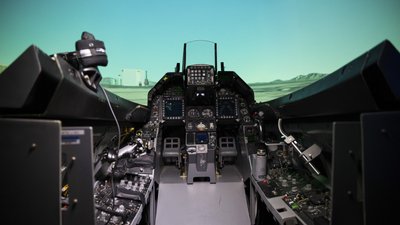 Кабіна симулятора винищувача F-16