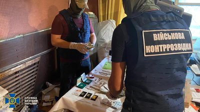Незаконна оренда й фіктивні працівники: на Одещині чиновників Міноборони підозрюють у корупції Незаконна оренда й фіктивні працівники: на Одещині чиновників Міноборони підозрюють у корупції