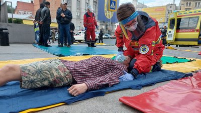 Спецтехніка та робот-сапер: у Харкові відпрацювали дії на випадок пожежі у новому ТРЦ