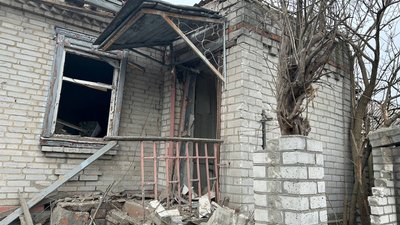 У зруйнованих будинках після падіння БпЛА в місті Кременчук встановлять нові вікна