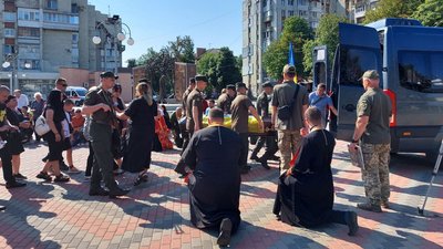 "Був світлою людиною": у Черкасах попрощалися із загиблим воїном "Був світлою людиною": у Черкасах попрощалися із загиблим воїном