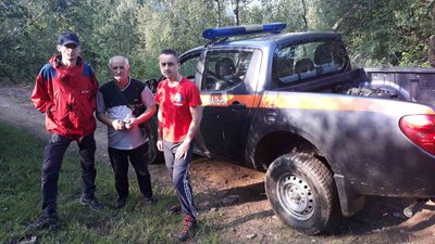 Шукали всю ніч: два грибники заблукали у лісі на Закарпатті