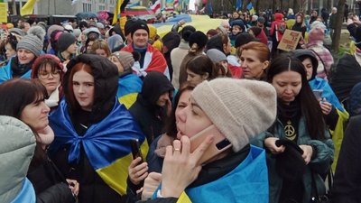У Брюсселі влаштували акцію до роковин вторгнення Росії в Україну У Брюсселі влаштували акцію до роковин вторгнення Росії в Україну