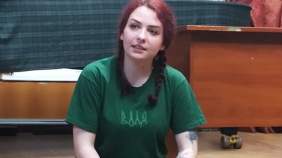 Захисниця "Пташка" зустрілася зі студентами коледжу, в якому навчалася