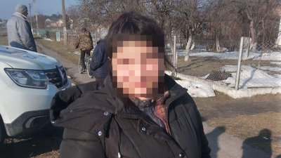 Просила "милостиню": на Рівненщині затримали жінку, яка вкрала 10 тисяч гривень Просила "милостиню": на Рівненщині затримали жінку, яка вкрала 10 тисяч гривень