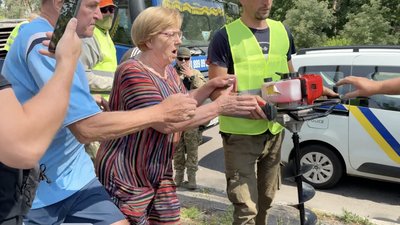 Серцевий напад та розбита голова: на Лісовій Просіці зчинилася сутичка