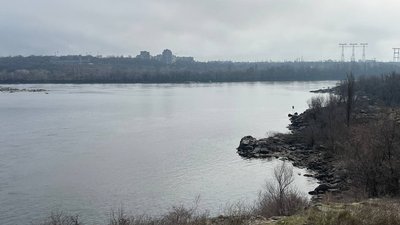 У Запоріжжі вперше піднявся рівень води в Дніпрі після підриву Каховської ГЕС У Запоріжжі вперше піднявся рівень води в Дніпрі після підриву Каховської ГЕС