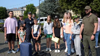 32 дітей закарпатських прикордонників та правоохоронців відпочиватимуть у Польщі 32 дітей закарпатських прикордонників та правоохоронців відпочиватимуть у Польщі